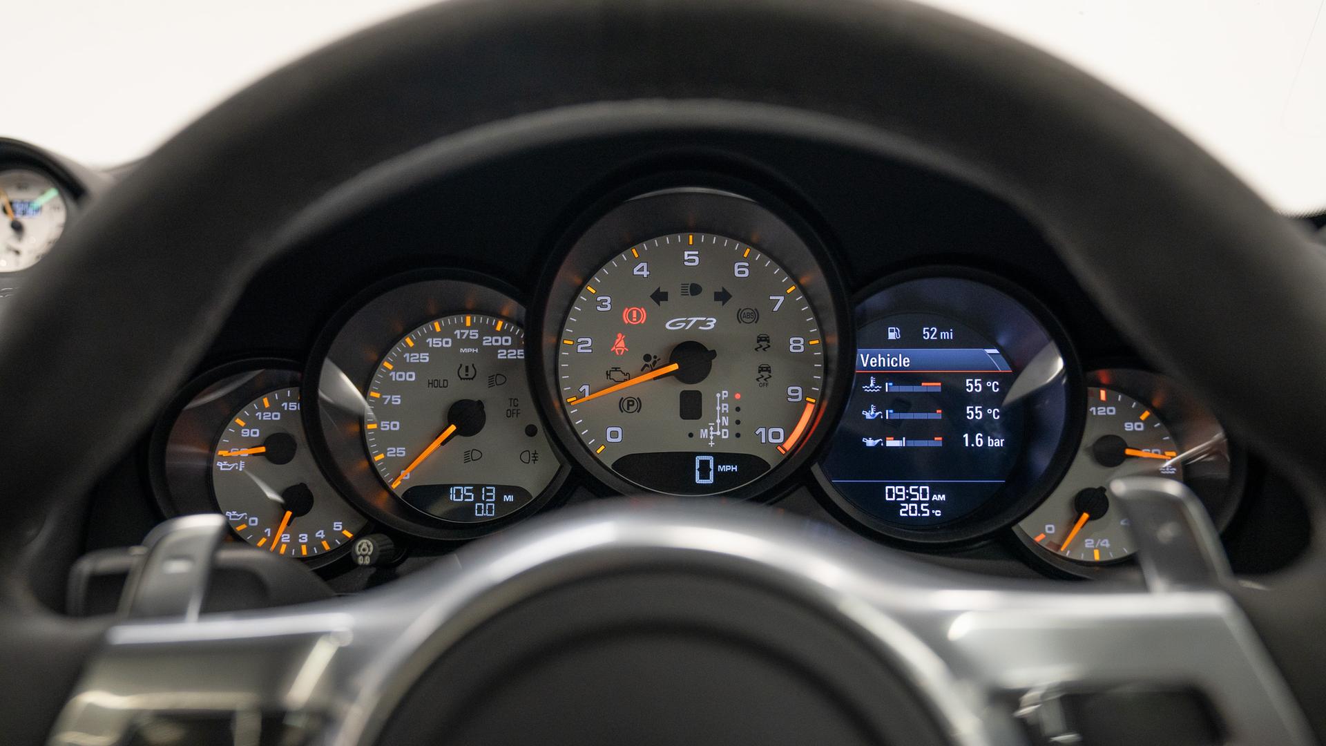 Porsche 911 Photo b096a5d5-a299-4810-a6f4-8e9917d937ff.jpg