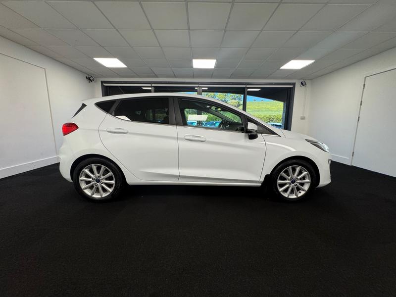 Ford Fiesta Photo b099c3c6-d1ec-4356-8a47-addddfc49e03.jpg