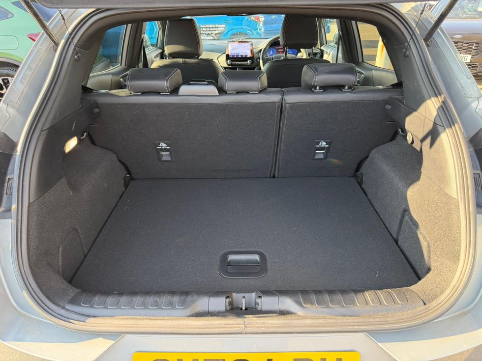 Ford Puma Photo b0ab8f73-4dbe-4b95-92e8-c926af9ce7b7.jpg