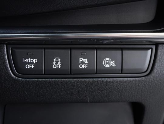 Mazda 3 Photo b0c08bf8-1e54-462b-8687-967a292bc8f8.jpg