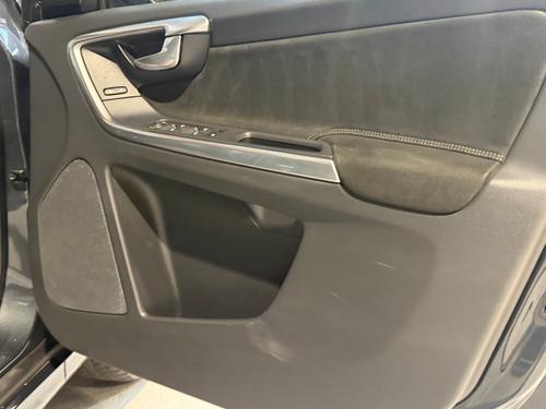Volvo XC60 Photo b0c54de8-dce6-48ec-8602-6b3b8d759f90.jpeg