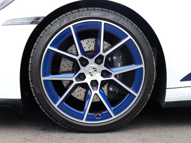 PORSCHE 911 Photo 4