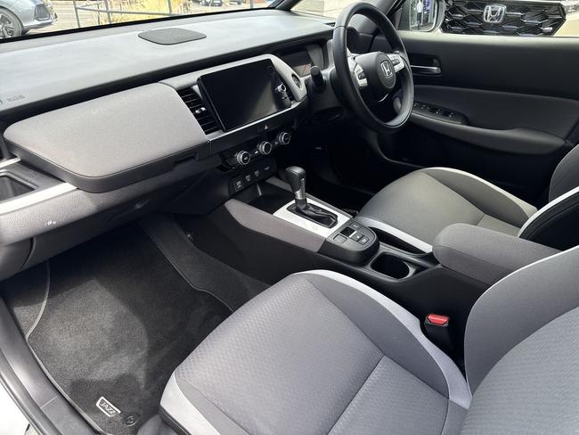 Honda Jazz Photo b0d2c1cf-e2c1-49ad-bace-ff9b3c40b3f7.jpg