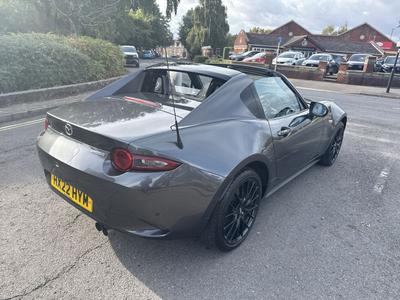 Mazda MX-5 RF Photo 2