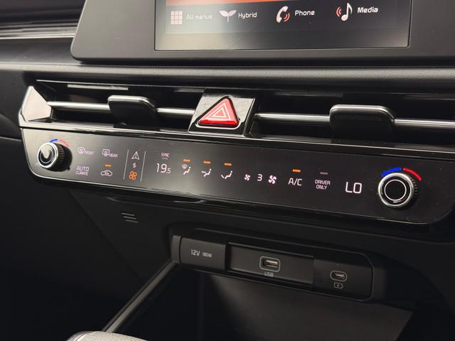 Kia Niro Photo b0e42c71-e27a-4352-a713-f52e24b66840.jpg