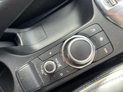 Mazda Mazda2 Photo 16
