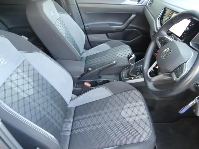 Volkswagen Taigo Photo b0ffbdb1-2e90-4ec8-91b9-6c9a379c9293.jpg