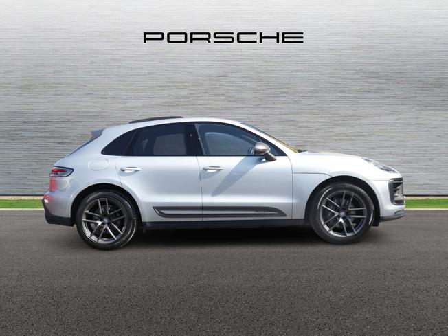 PORSCHE Macan Photo 3