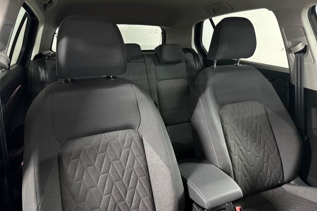 VOLKSWAGEN Golf Photo 25