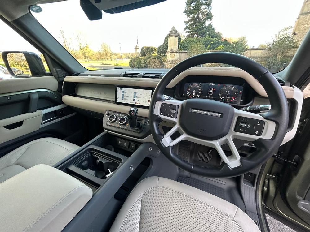 Used Land Rover Defender 110 LB21APX 13