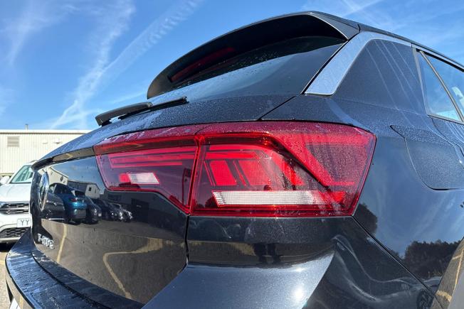 Volkswagen T-Roc Photo 16