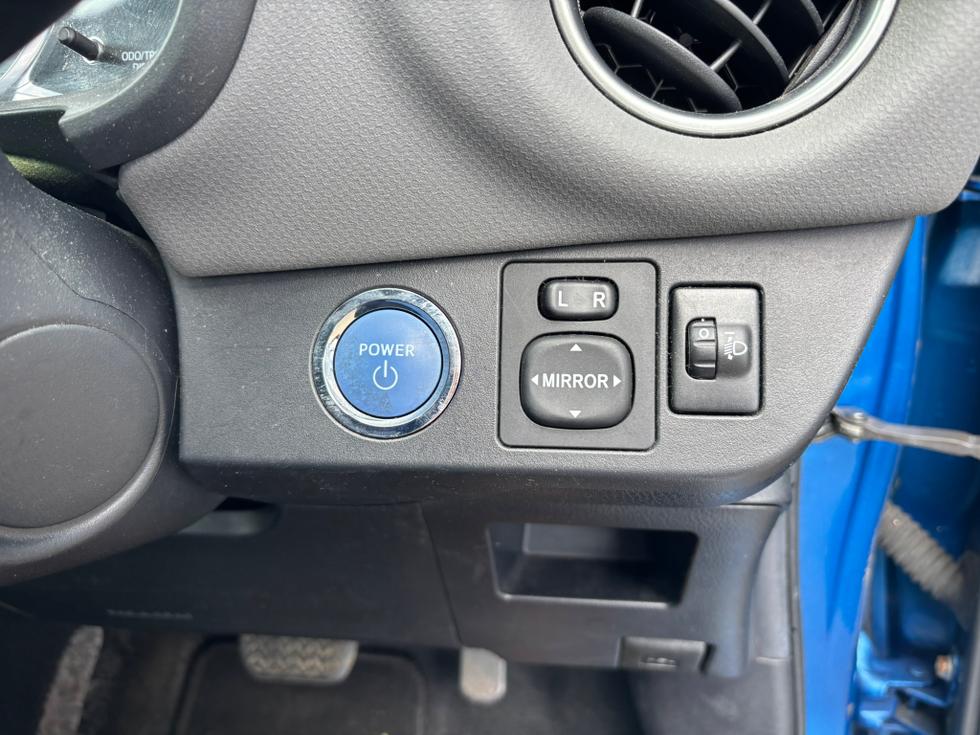 Toyota Yaris Photo b1469216-6376-4693-a073-d0de5035fdc4.JPEG