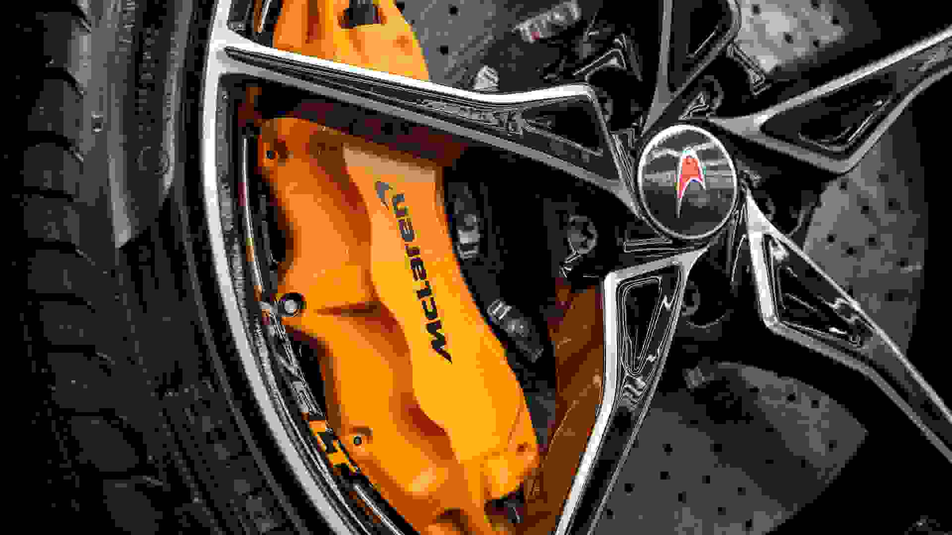 McLaren 675 Photo b1513bd4-45da-4cd8-b937-beaa063840ae.jpg