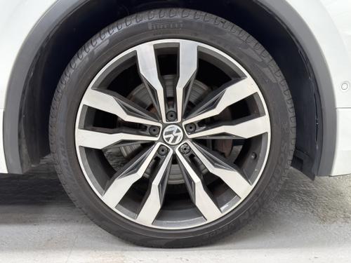 Volkswagen Tiguan Photo b15579bc-74ae-41b7-9e59-a9fb96b77738.jpeg