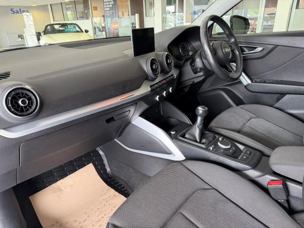 Used Audi Q2 VK18HMZ 12