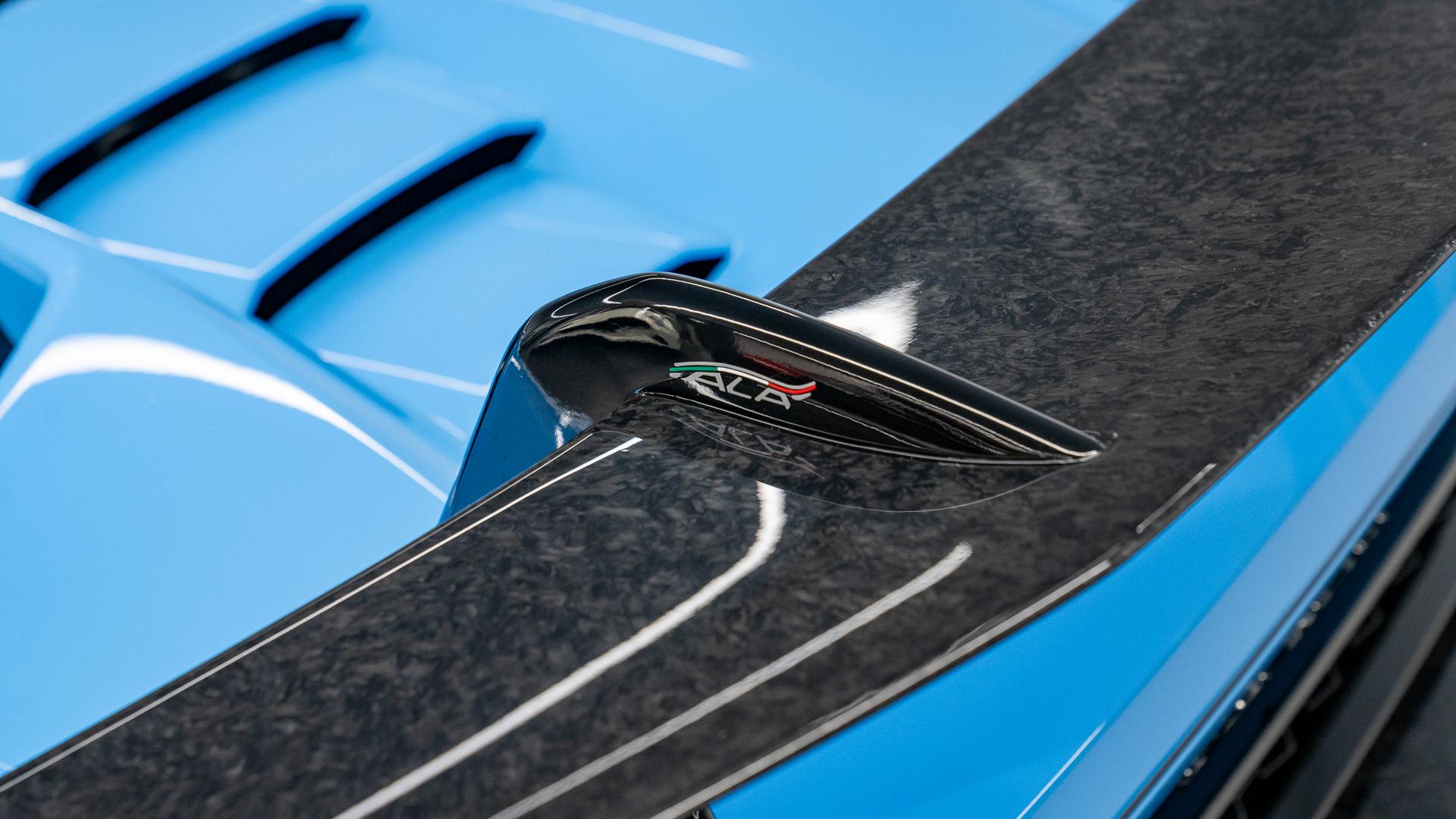 LAMBORGHINI Huracan Photo b1680f1f-dd51-4955-814a-b07eb714208c.jpg
