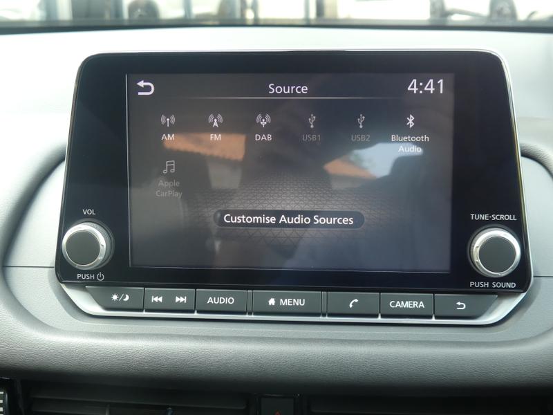Nissan Qashqai Photo b16a0bfa-acbe-465e-87f9-5618a3952ce9.jpg