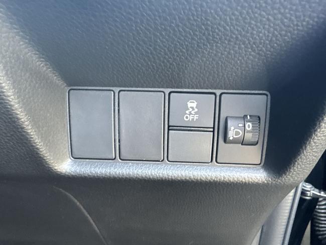 Honda Jazz Photo b16c6bb0-2916-4eef-80bb-8d24cc173333.jpg