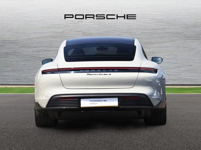 PORSCHE Taycan Photo 6