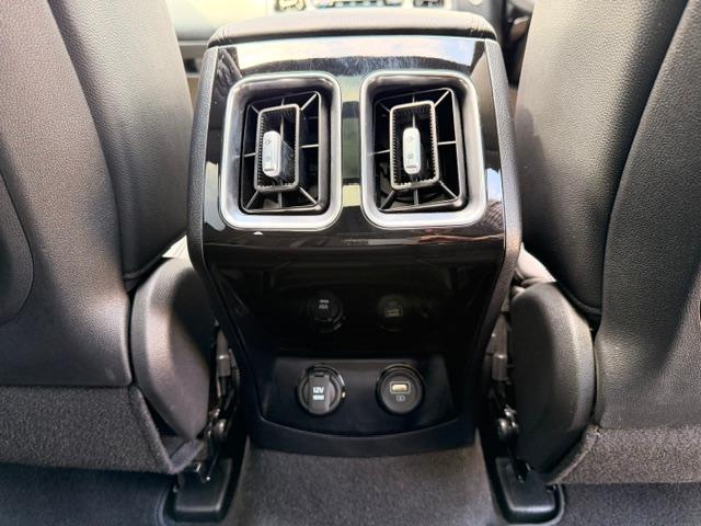 Kia Sorento Photo b1855d0f-93b6-4fc6-a208-b97a759e6f2f.jpg