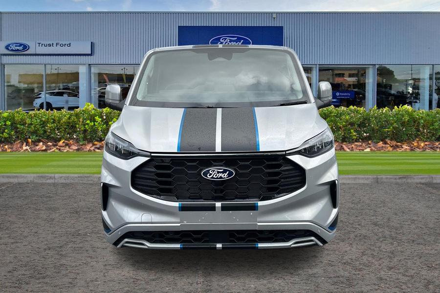 Ford TRANSIT CUSTOM Photo b194d1b4-c983-4072-aa3a-008dbb9e7211.jpg