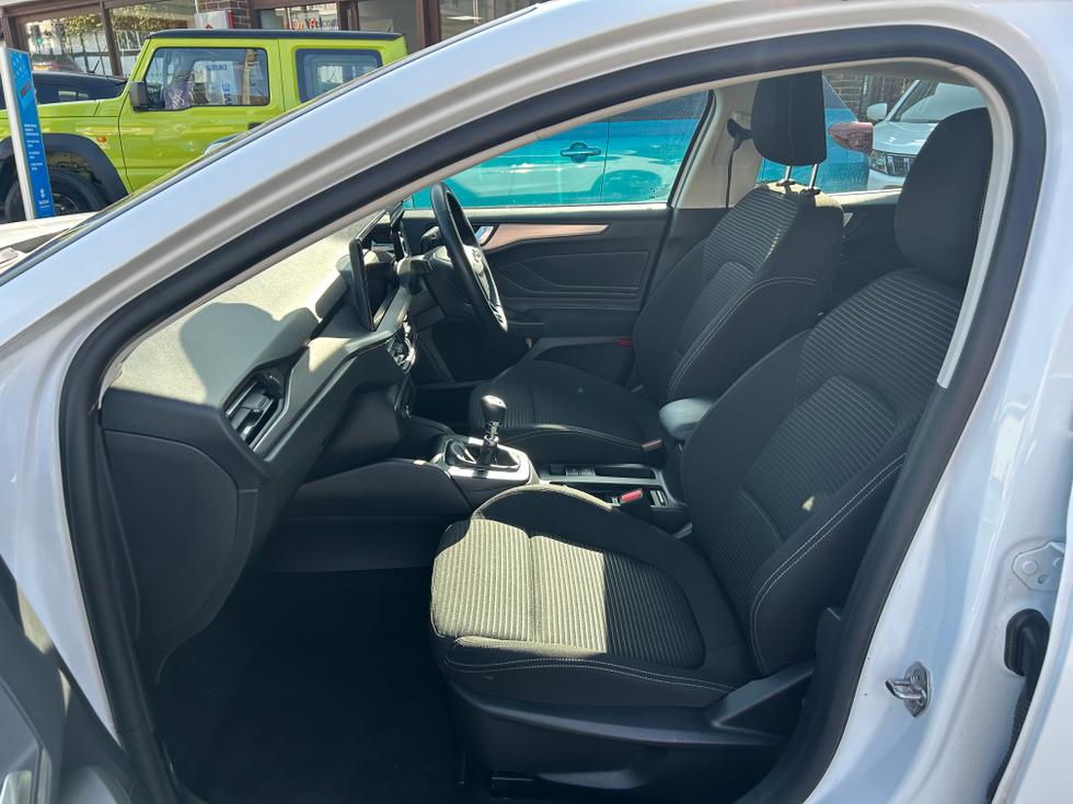 Ford Focus Photo b19c2035-3128-4ddd-bc9f-e2fa6daf4692.jpeg
