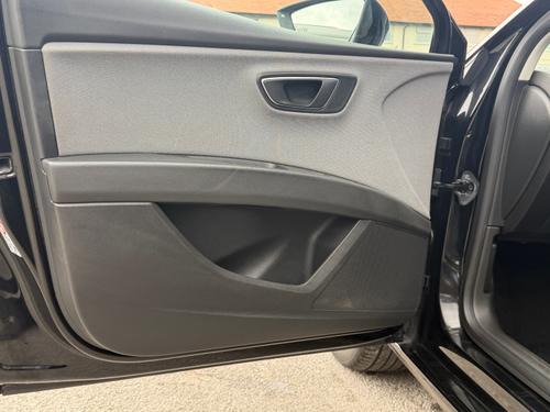 SEAT Leon Photo b19d0220-e3da-4821-94c5-ba79c0726491.jpeg