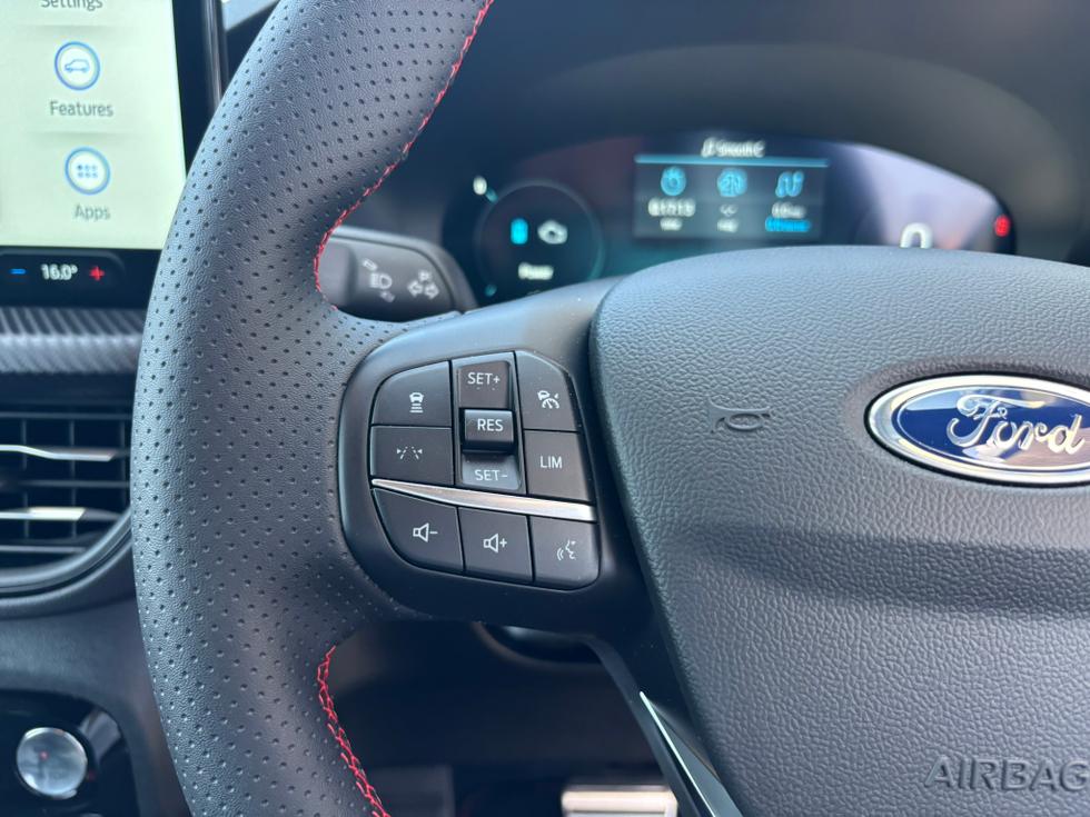 Ford Kuga Photo b1a2e0e3-477d-4ab6-93f0-7dc318fa543a.JPEG