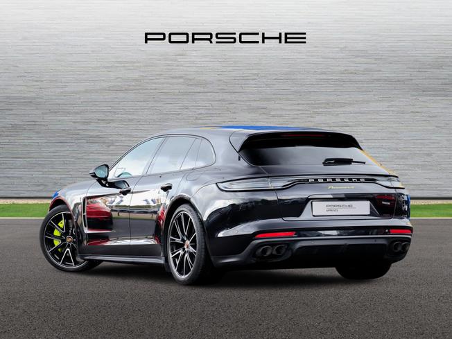 PORSCHE Panamera Photo 2