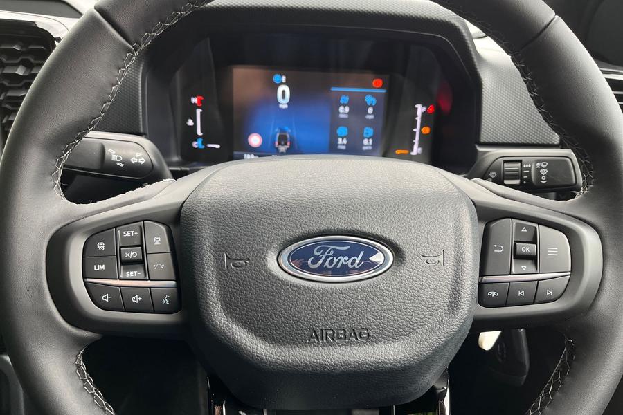 Ford RANGER Photo b1a6c4a6-9e9b-47eb-8c38-10b5f00bf982.jpg