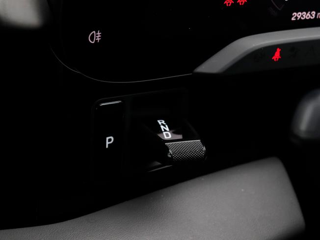 PORSCHE Taycan Photo 23