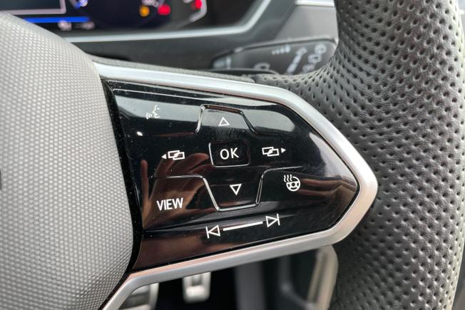 VOLKSWAGEN Tiguan Photo 17