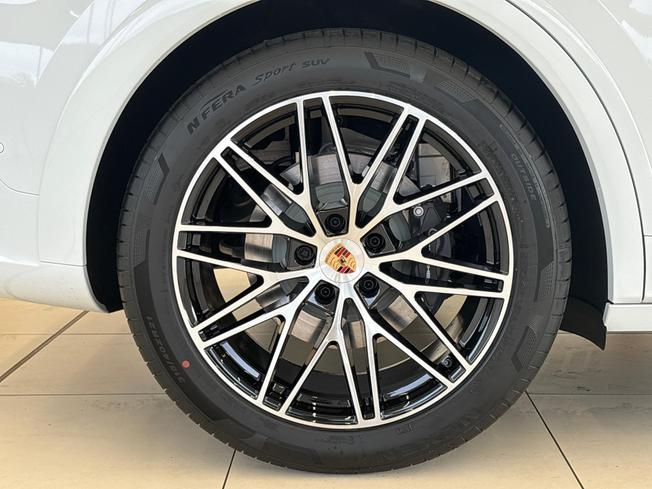 PORSCHE Cayenne Photo 25