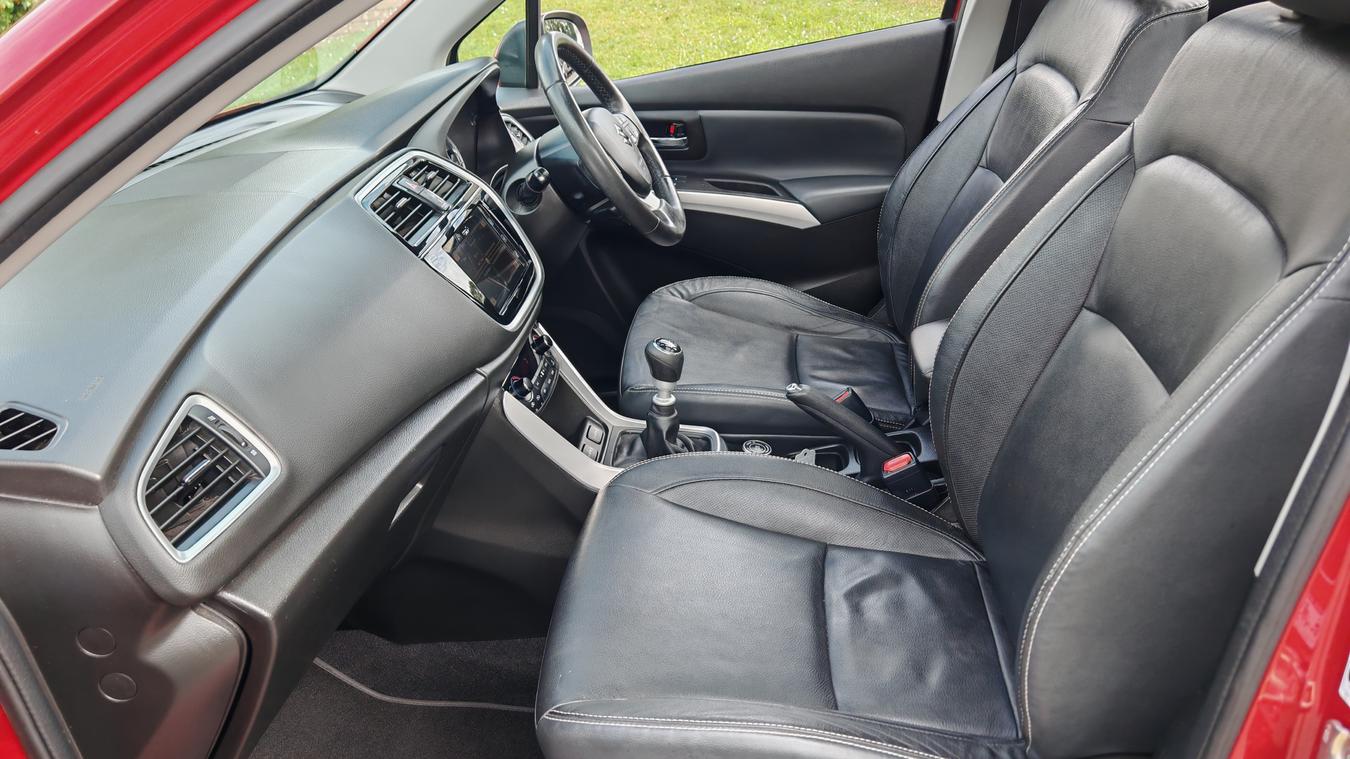 Used Suzuki SX4 S-Cross KL19KWX 22