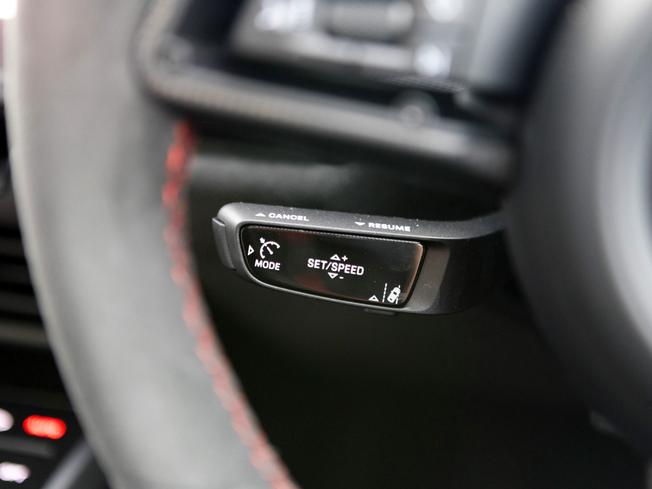 PORSCHE 911 Photo 22