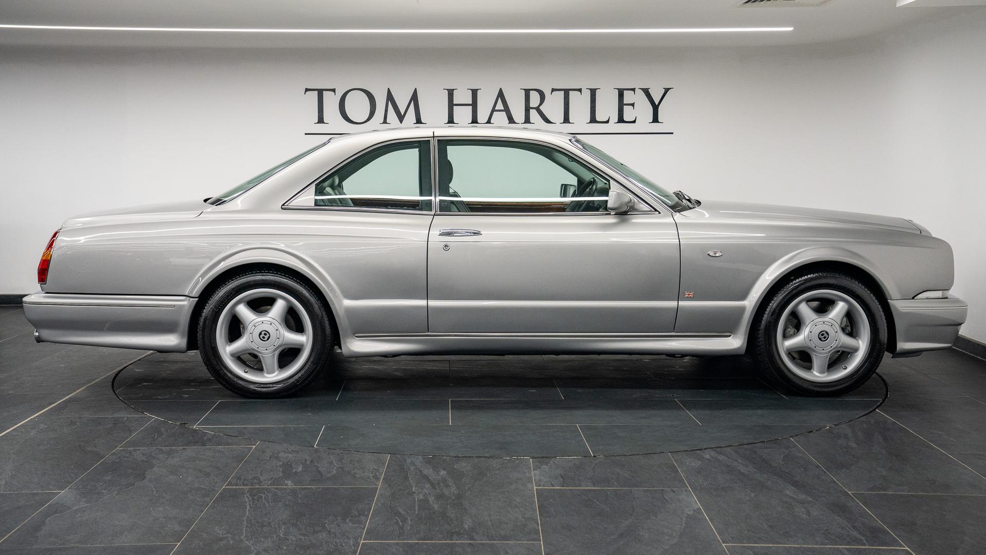 Bentley Continental Photo b1cc3ee0-ca44-40cf-89ec-4ec42b6dde7a.jpg