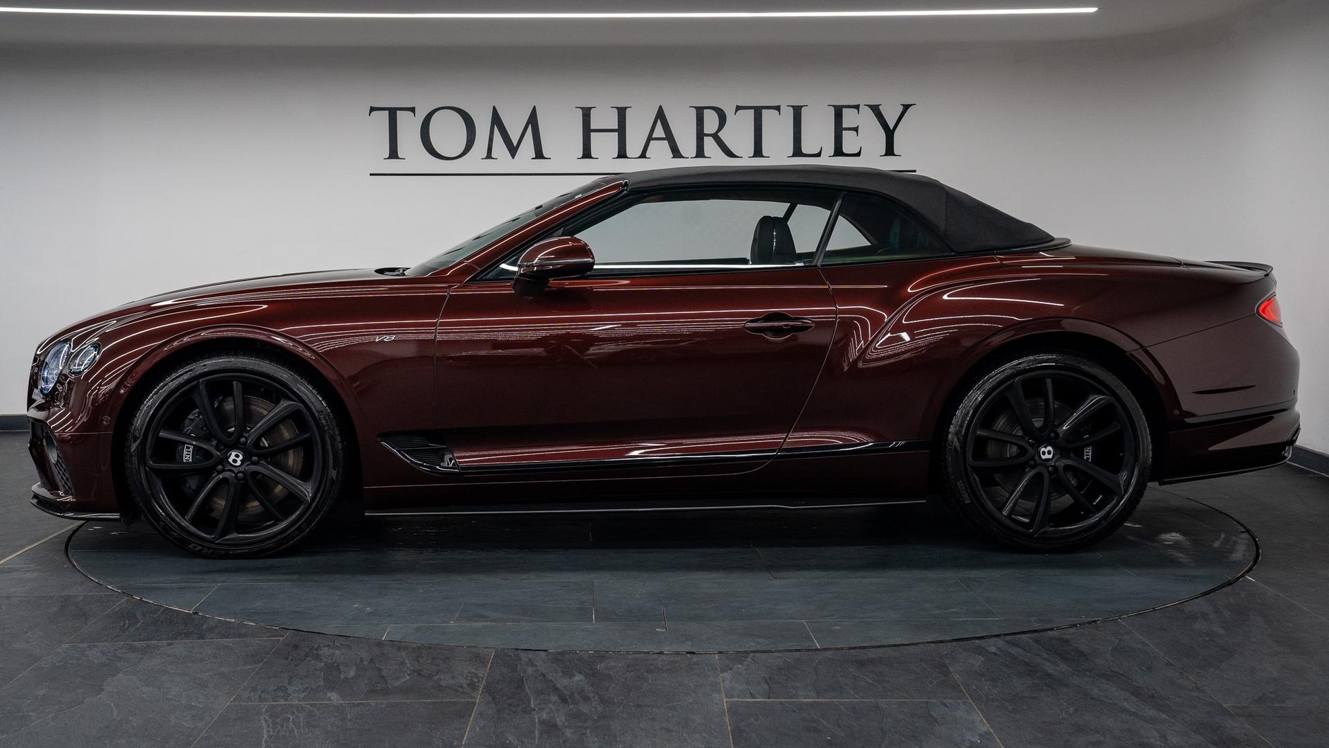 Bentley Continental Photo b1d92d2f-f68c-494f-b3f0-59f837d2081f.jpg