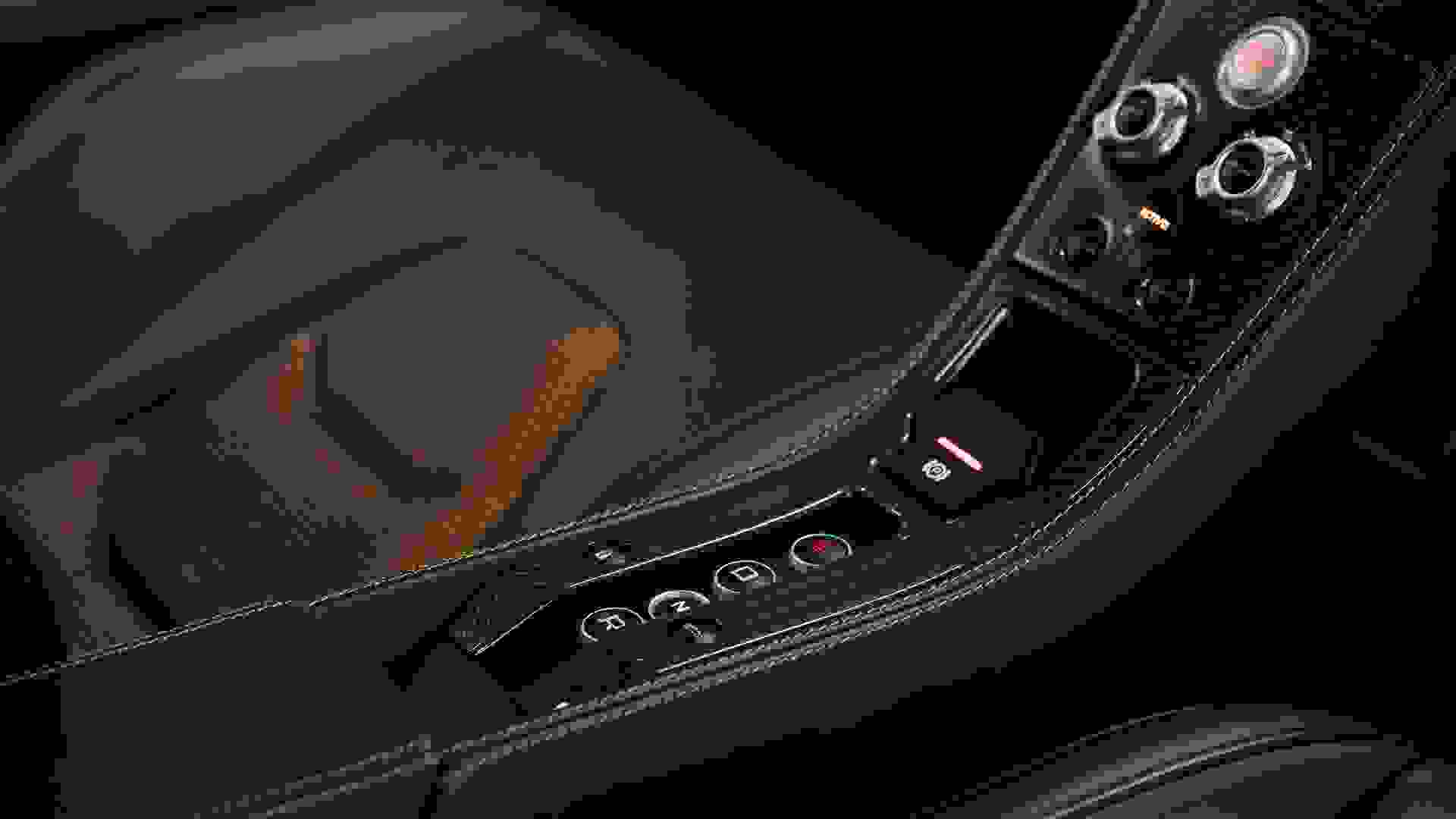 McLaren MP4-12C Photo b1e389a4-3edd-49ce-9f71-1e434bee38a9.jpg