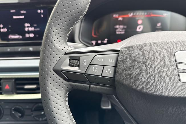 SEAT Ibiza Photo 16