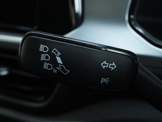 Volkswagen T-Roc Photo b20d6dfb-655e-41f3-a45f-1569f869458f.jpg