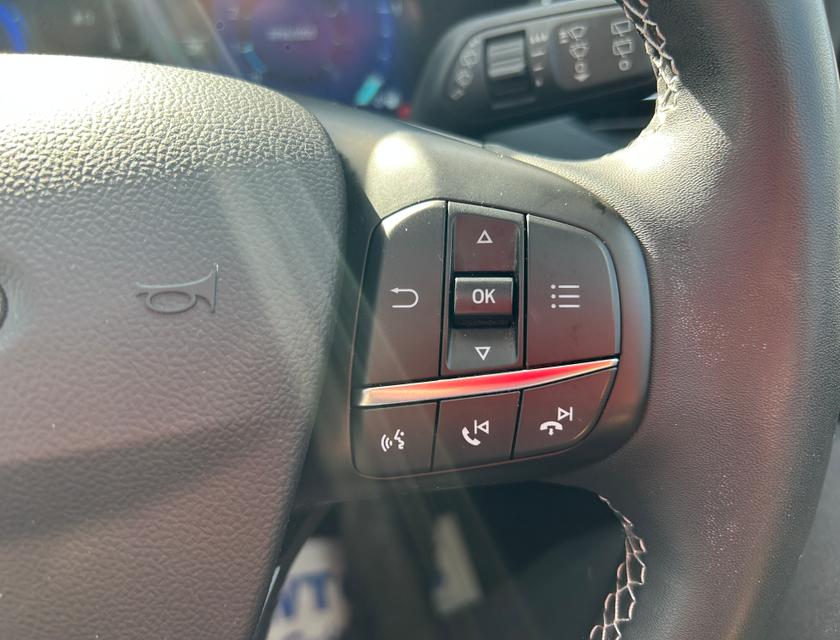 Ford Focus Photo b21096c9-126b-4b25-873d-87316b46167b.jpg