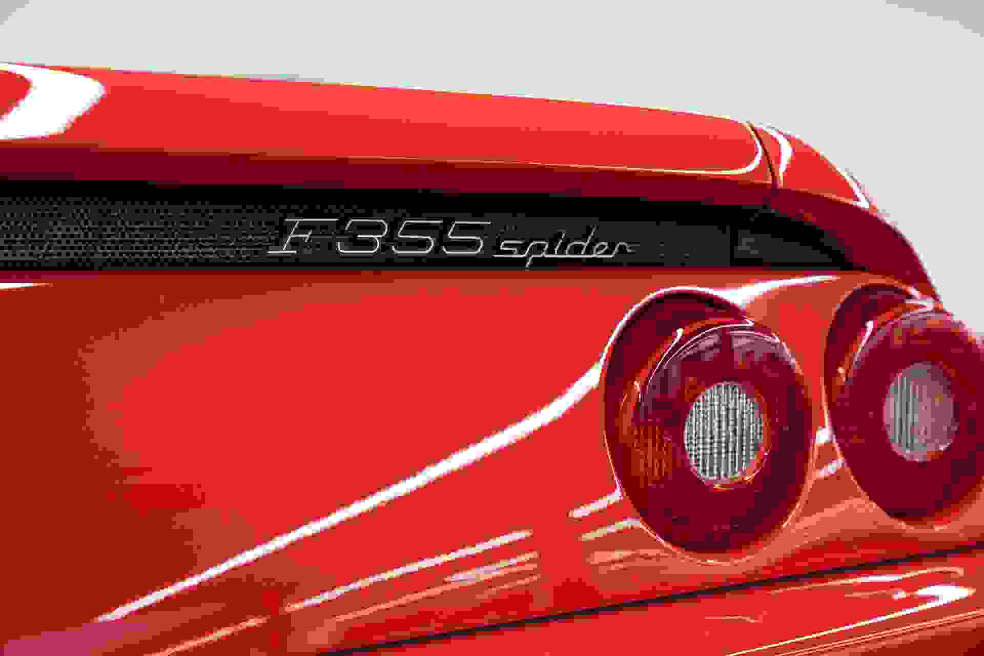 Ferrari 355 Photo b22331b8-f3d3-4991-aa95-3c6001dead65.jpg