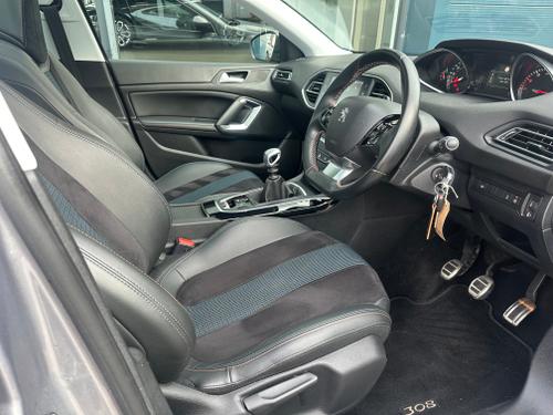 Peugeot 308 SW Photo b2285305-da99-4faa-b50b-460c16e6d970.jpeg