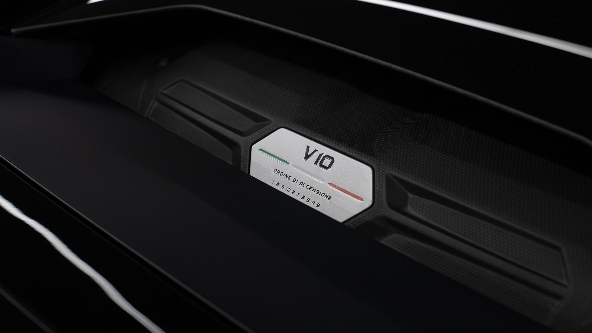 LAMBORGHINI Huracan Photo b2336455-2c50-4455-a1c6-fa6edb93de45.jpg