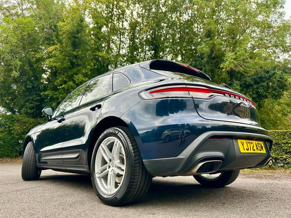 Used Porsche Macan YJ72ASM 9