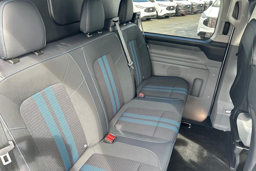Ford TRANSIT CUSTOM Photo b24afc13-c724-4547-b231-630183ba94c9.jpg