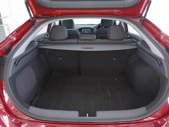 Hyundai IONIQ Photo b2524db9-6e60-4809-ad77-54b0f33ad941.jpg