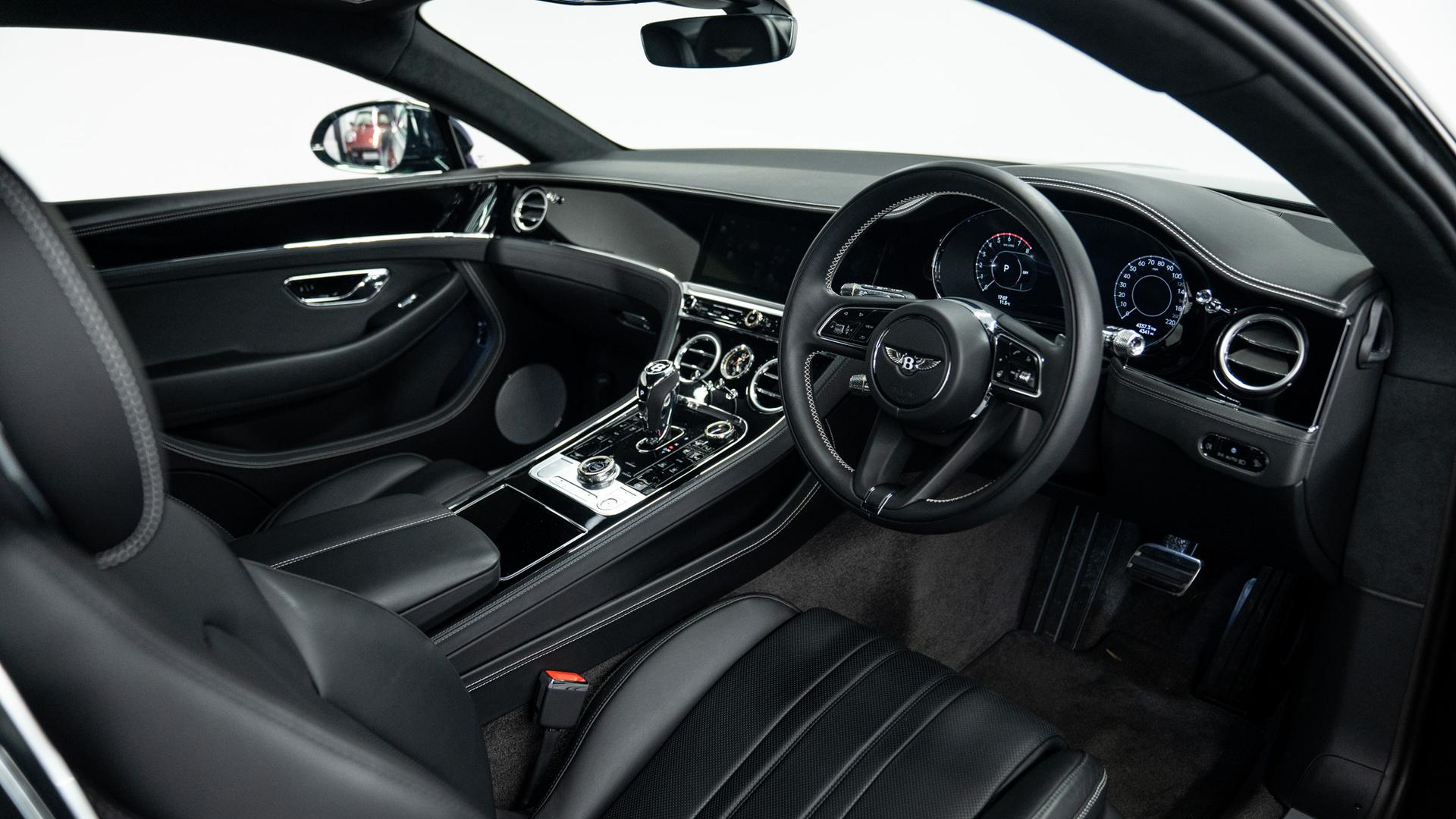 Bentley Continental GT Photo b26abd2c-254c-4e5b-a582-c64288ff82b5.jpg