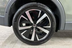 VOLKSWAGEN  Tiguan Photo 5