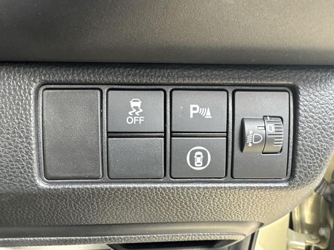 Honda HR-V Photo b26c2a91-79f1-4d72-8350-da198048b02f.jpg